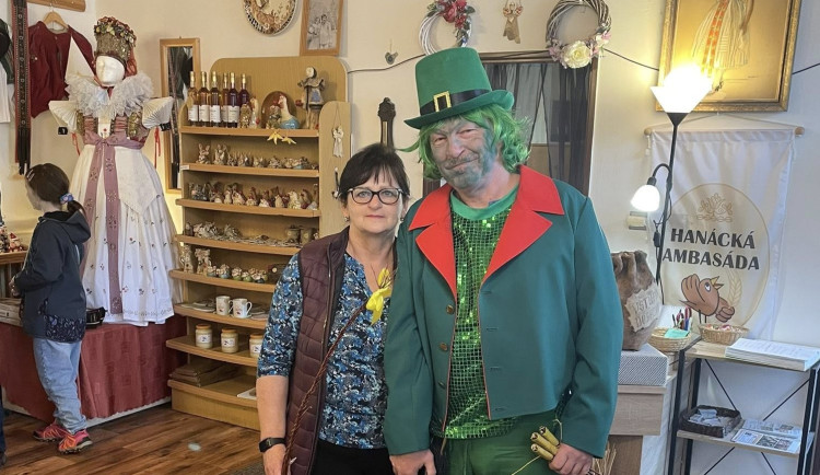 Hanácká ambasáda končí na zámku v Čechách pod Kosířem. Pokračování je ve hvězdách