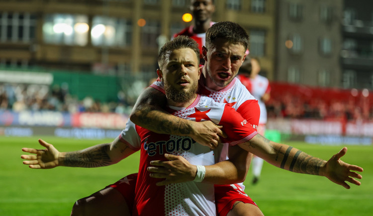 Slávisté porazili ve vršovickém derby Bohemians 2:0, mají první výhru v sezoně