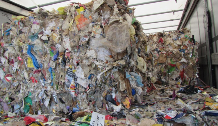 Nelegální německý odpad opustí Jiříkov podle starostky na přelomu srpna a září