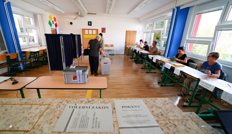 Na jižní Moravě odevzdalo kandidátku do sněmovních voleb 23 subjektů