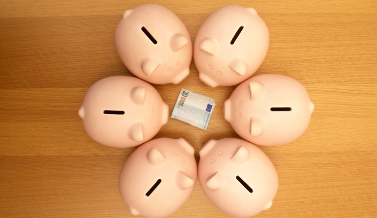 Čtvrtina lidí neví, že má úspory v bance ze zákona pojištěné