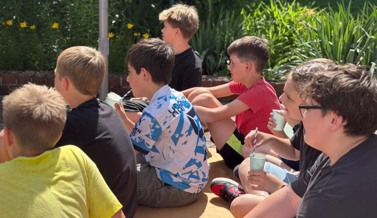 Dětský ombudsman už přijal přes stovku podnětů. Řeší nejčastěji problémy v rodině či škole