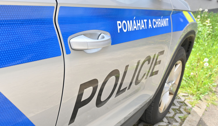 Dívka z Aše, po které pátrala policie, se jí sama přihlásila