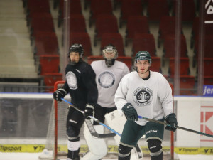 Hokejista Dominik Rymon míří v zámoří na univerzitu, přiblíží se tím vysněné NHL