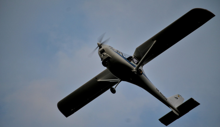 Ultralighty zažívají boom, čeští piloti patří k nejlepším. Létat lze už od 16 let
