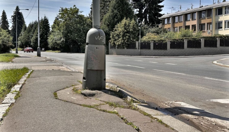 Silničáři se 18. srpna vrátí do Ďáblické ulice v Praze 8, opraví další úsek