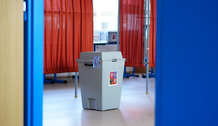 Na kandidátkách v Karlovarském kraji je 183 lidí, méně než v roce 2021