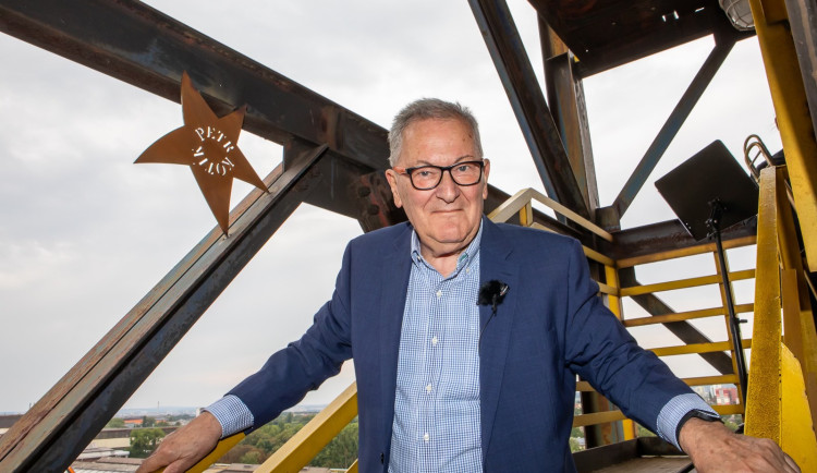 Na schodišti slávy v Ostravě přibyla hvězda hudebního skladatele Petra Kotíka