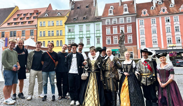 Rytířskými turnaji a prohlídkami města ožil Cheb o Valdštejnských slavnostech.