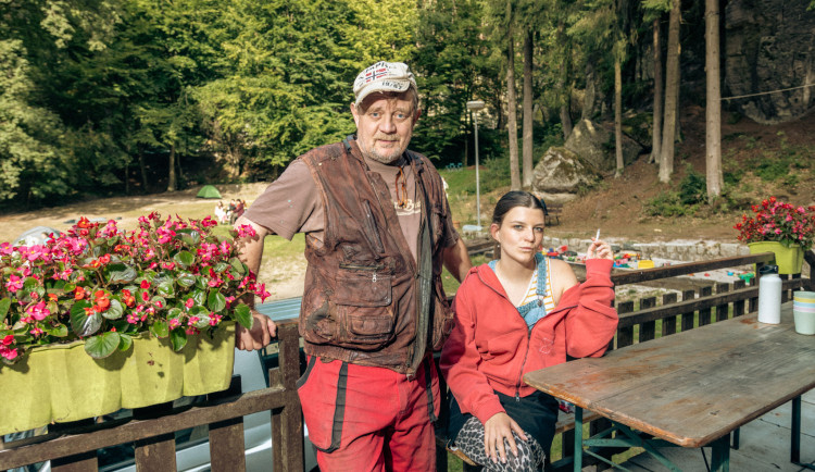 Herecké hvězdy v Českém ráji. Točí se nová rodinná komedie