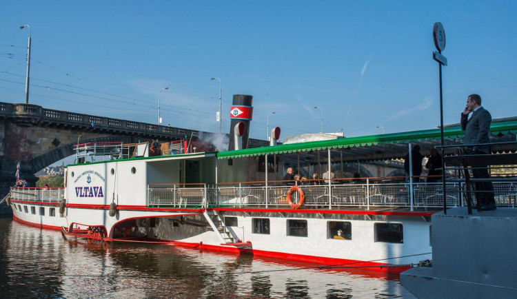 Nadšenci do paroplavby si přijdou na své. Parník Vyšehrad hostí novou expozici