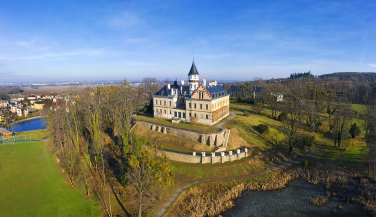 Deštivé léto přilákalo na moravskoslezské památky více návštěvníků