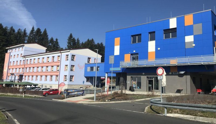 Nová budova následné péče v Nejdku. Kraj schválil projekt za 8,4 milionu.
