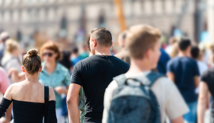 Hradeckému kraji v pololetí ubylo 2271 lidí. Více lidí zemřelo i se vystěhovalo
