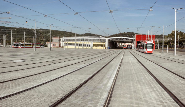 Řidiči DPMB dnes reprezentují Česko. Bojují o titul nejlepšího šalináře světa