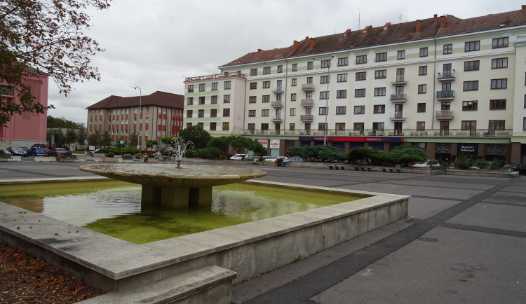Sokolov znovu hledá projektanta pro revitalizaci náměstí Budovatelů