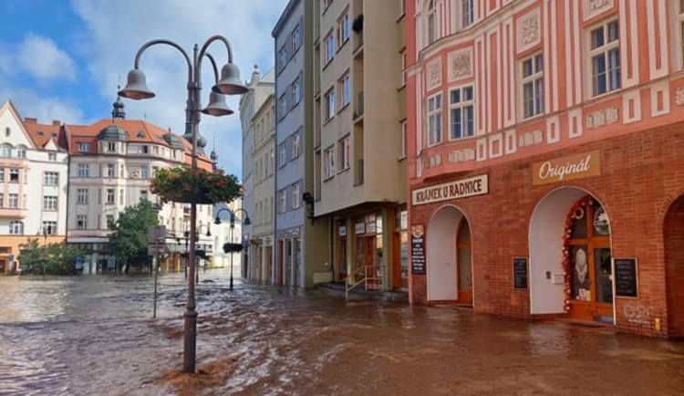 Rok od povodní Krnov investuje do moderního varovného systému