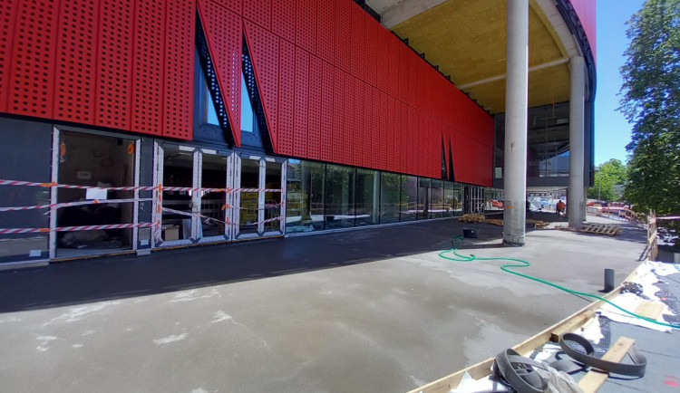 Horácká aréna v Jihlavě má být dostavěná 9. října. Pak už se nesmí nic zdržet