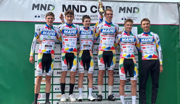 Přestup do elitního týmu i hattrick na MČR. Cyklisté z Hané zářili v prestižních závodech