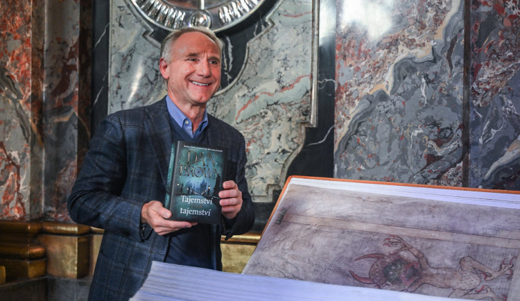 O vycházky Prahou inspirované Brownovou knihou je zájem, chystají se další trasy