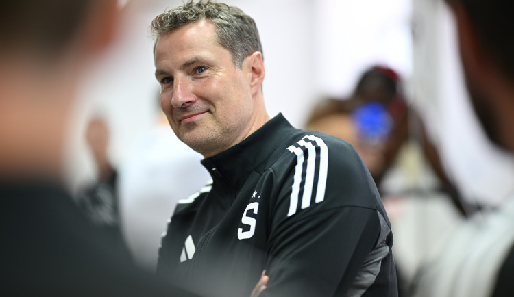 Priske za návštěvu rozhodčích nebude potrestán, podle komise neporušil řády