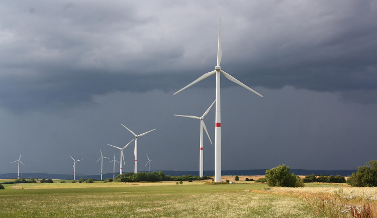 Radnice v Ralsku chce s volbami uspořádat anketu o podpoře větrného parku