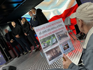 Politici v závěru volební kampaně zamířili mezi voliče také v Karlovarském kraji