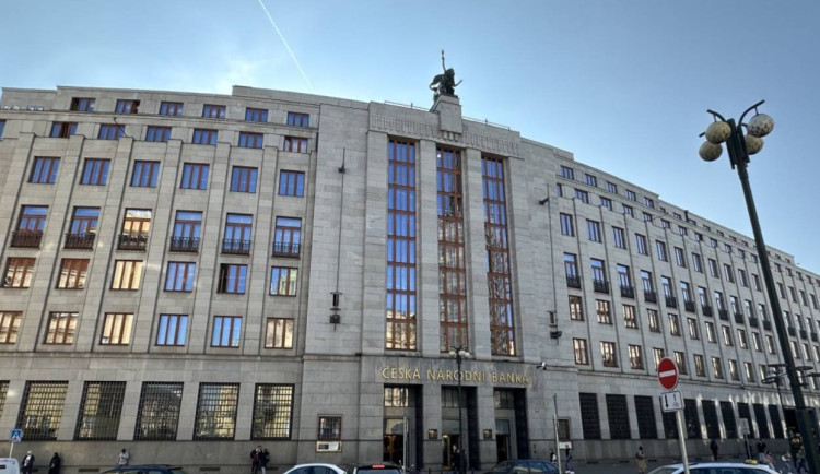 ČNB: inflační očekávání je stabilní, růst mezd zrychluje