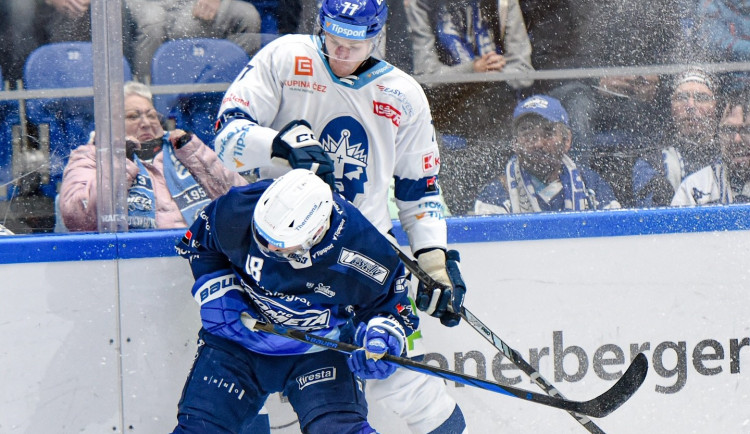 Utkání brněnské Komety s Kladnem rozhodly až nájezdy, v nich byli úspěšnější hosté