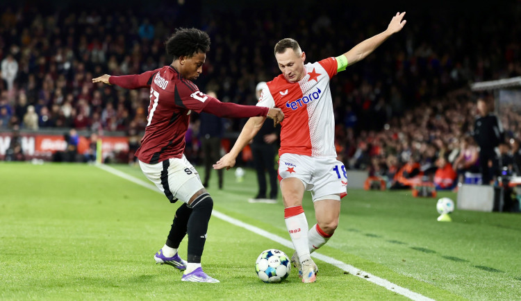 Derby bez vítěze. Sparta remizovala se Slavií a o bod před ní vede tabulku