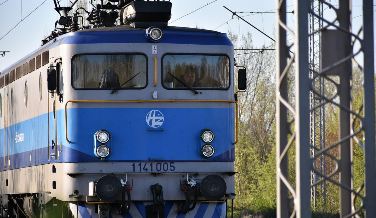 Vlak v Podivíně na Břeclavsku srazil člověka, ten zemřel