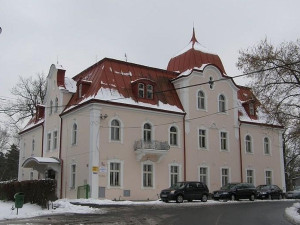 Karlovarský kraj znovu jedná o vzniku církevní školy v Dalovicích