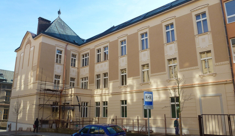 Brodské gymnázium má 290 let od založení. Žákem byl i Dobrovský a Borovský