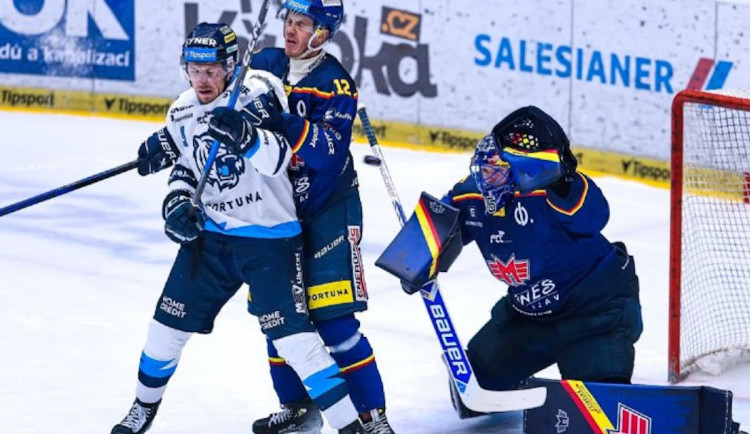 Tygři nezvládli třetí třetinu, v Českých Budějovicích prohráli 2:4