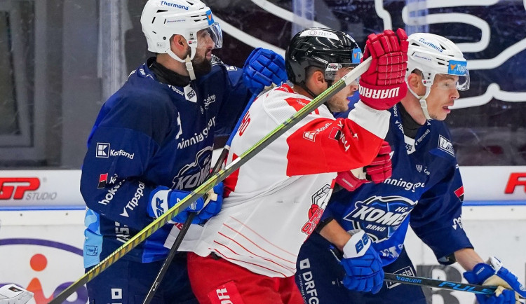 Hokejisté Komety Brno vyhráli díky obratu ve třetí třetině v Olomouci 2:1