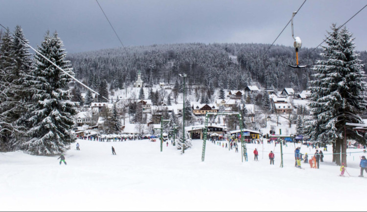 Skiareál v Bedřichově letos v zimní sezóně neotevře, jednání uvízla na mrtvém bodě
