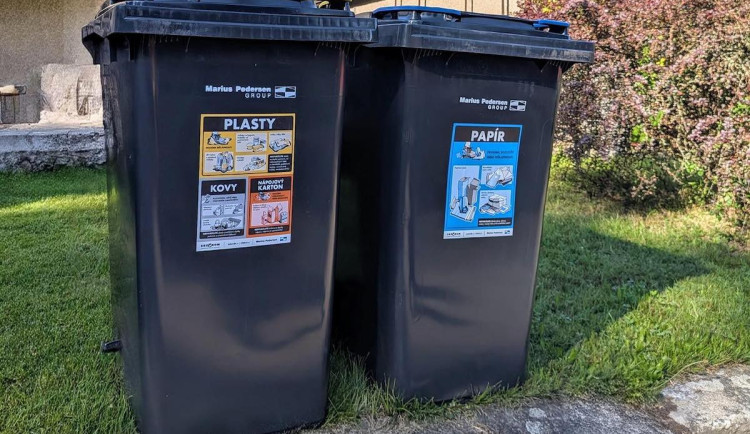 Lidé v Lípě třídí přímo u domů. O nádoby zatím požádalo 1300 domácností
