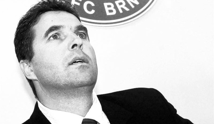 Po vážné nemoci zemřel bývalý senátor a funkcionář Zbrojovky Vlastimil Sehnal