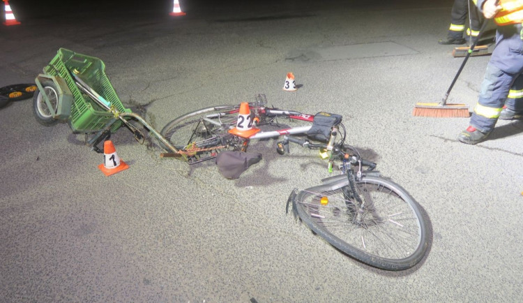 Taxikář při odbočování srazil v Zábřehu cyklistu. Muže odvezla záchranka do nemocnice