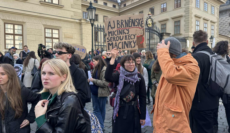 Brňané se přidají k protestům proti Motoristům. Odmítají Macinku v čele životního prostředí