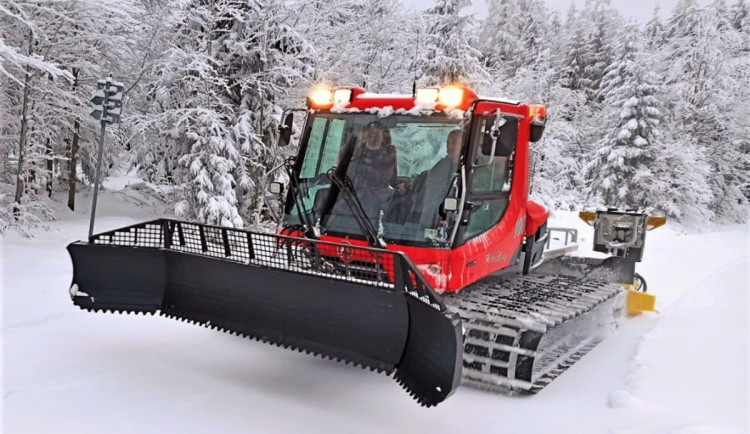 Krušnohorské skiareály modernizují před zimou vybavení a systémy zasněžování. Foto: Josef Babor