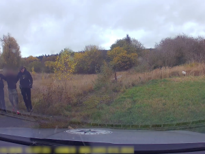 Policisté v Chebu zadrželi řidiče s platným zákazem řízení, který se pokusil uprchnout