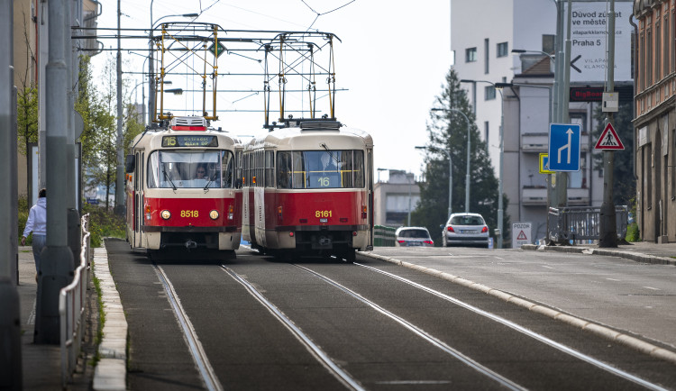 Pražská legenda slaví 65 let. Tramvaj T3 stále nevyjela z módy