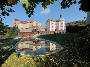 Relikviář svatého Maura ležel 40 let v zemi na zámku v Bečově nad Teplou