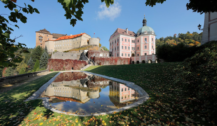 Relikviář svatého Maura ležel 40 let v zemi na zámku v Bečově nad Teplou.