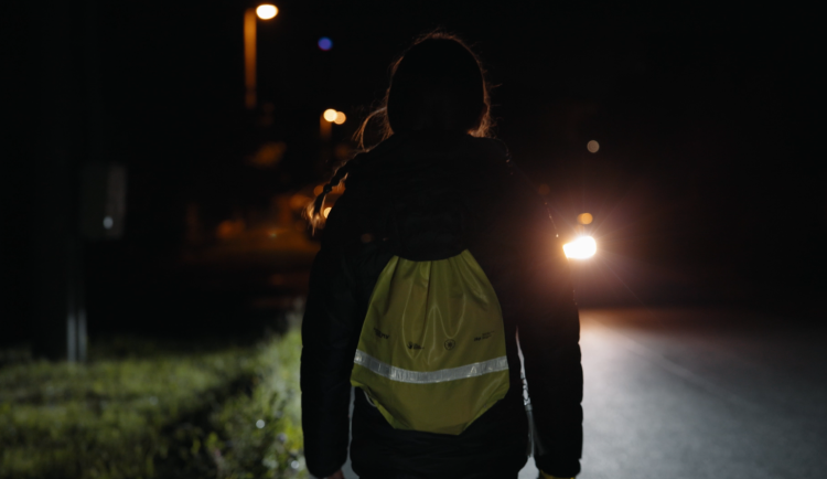 Nebuďte neviditelní. Používejte reflexní prvky.