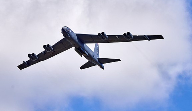 USA nasadily bombardéry B-52 v Evropě. Signál pro východní křídlo NATO