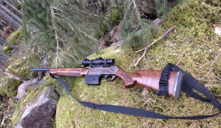 Myslivec na honu zastřelil kolegu, zasáhl ho přímo do hlavy