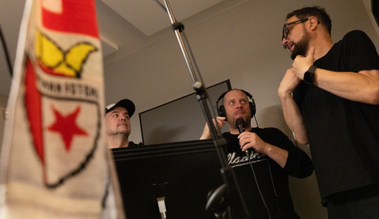 VIDEO: Fotbalová Slavia má novou hymnu, nahrála ji Česká filharmonie