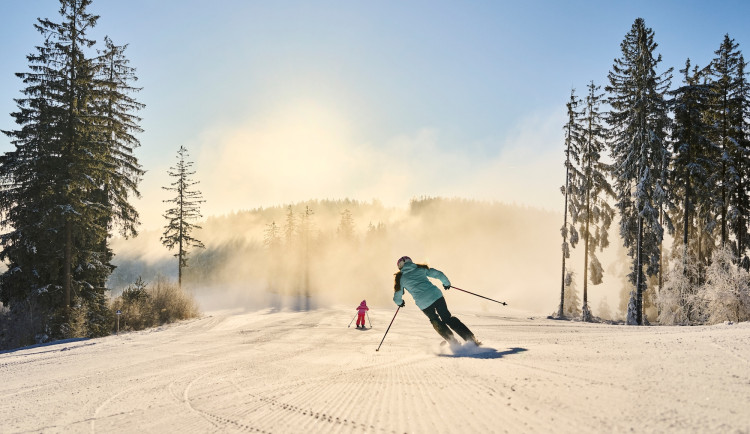 Zimní sezona na Lipně začne už 6. prosince. Cena skipasů zůstává stejná